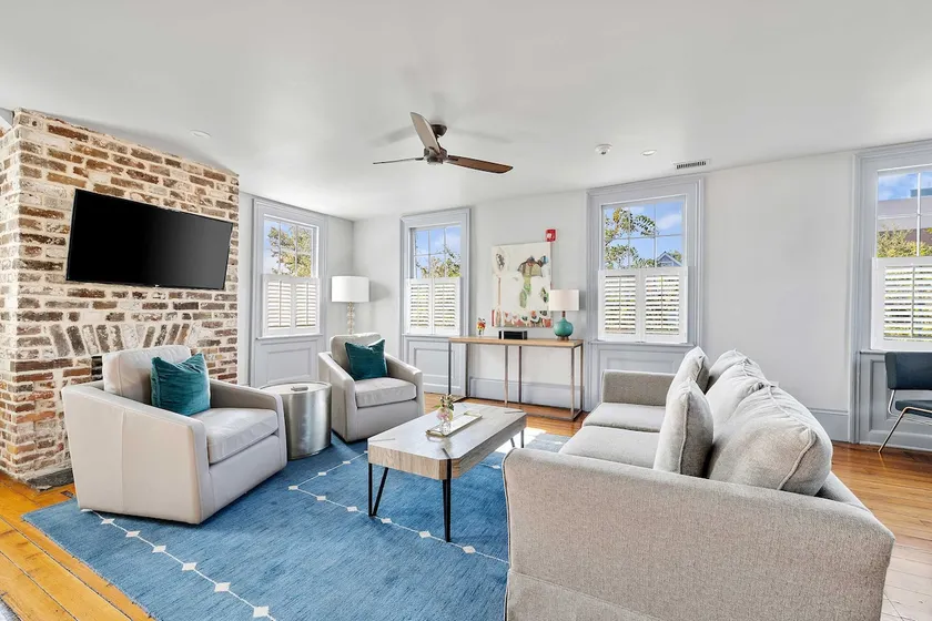 The Rhythm | Charming 1BR in Prime Location! - Image 1