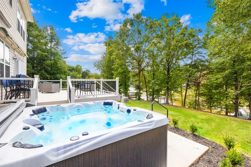 Hot Tub, Office, Gas Firepit, & Peaceful! - Image 1