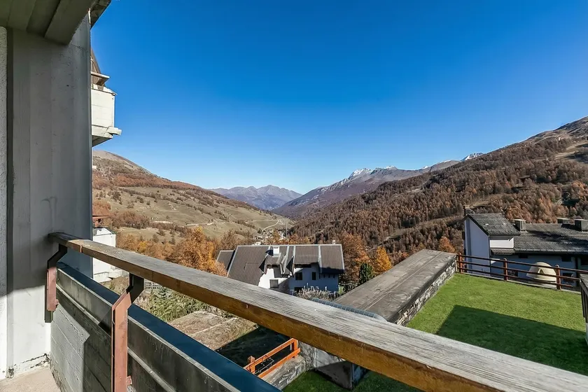 Wolf & Deer Apartment Ski-In Ski-Out 250m - Happy Rentals - Image 1