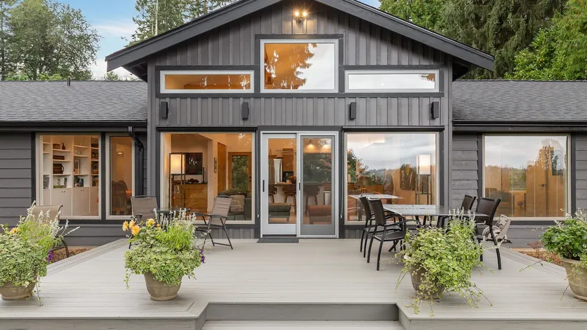 Woodinville Wine Retreat • 100+ Wineries Nearby - Image 1