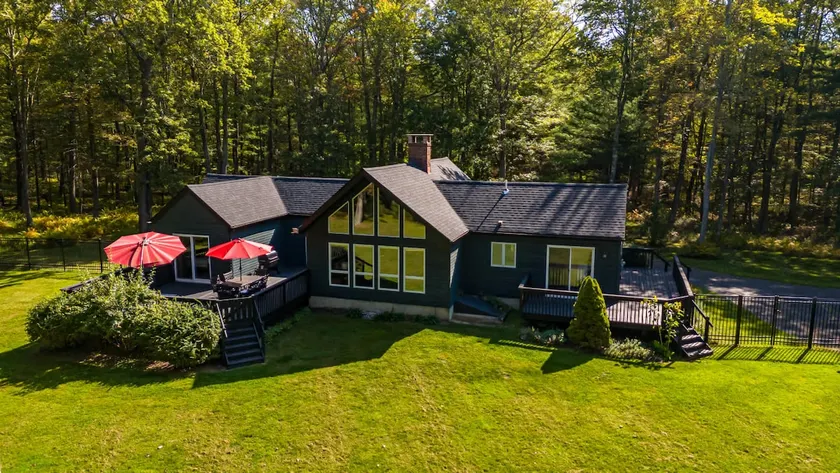 Woodland Manor - Hot Tub, Cozy, Family Friendly - Image 1