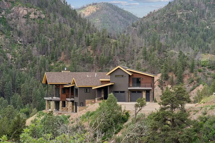 New Luxury Home in Hermosa Creek-Stunning Views! - Image 1
