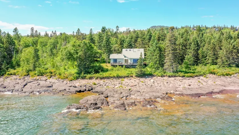 Morning Light Cabin on Lake Superior In Tofte, MN - Image 1