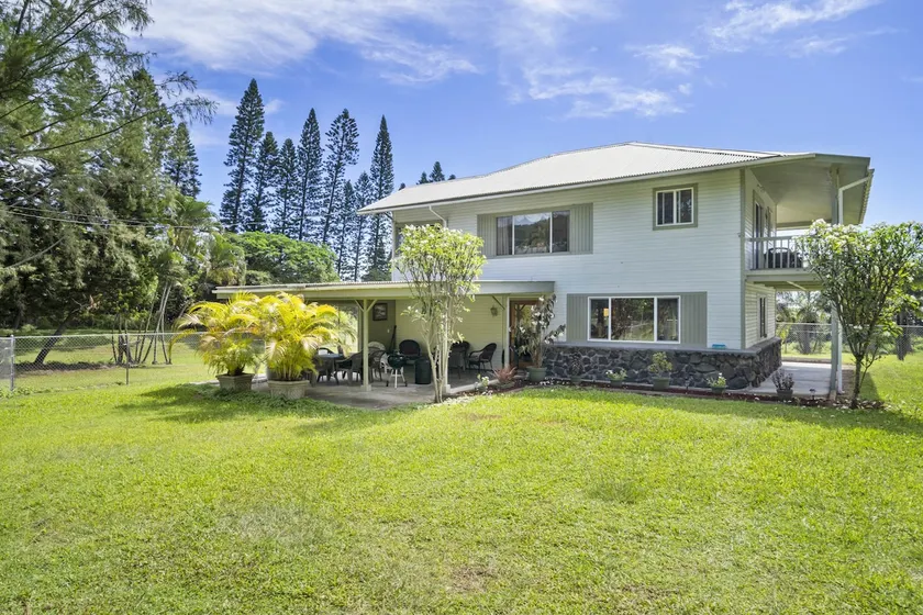 Island retreat w/ workspace & TV - Image 1