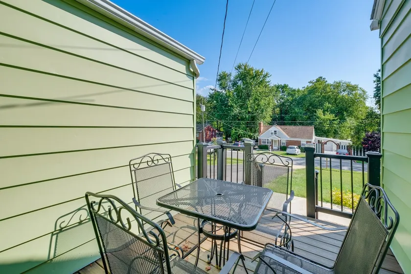 2 Mi to Potomac Mills: Modern Home in Woodbridge - Image 1