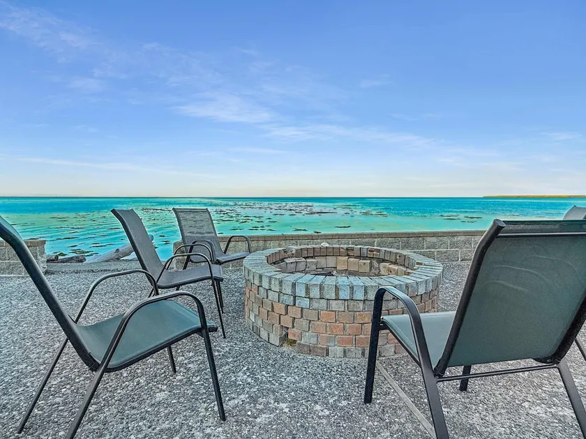 Seaside: Beachfront 4BR, Patio, Hot Tub, Pet Ok - Image 1