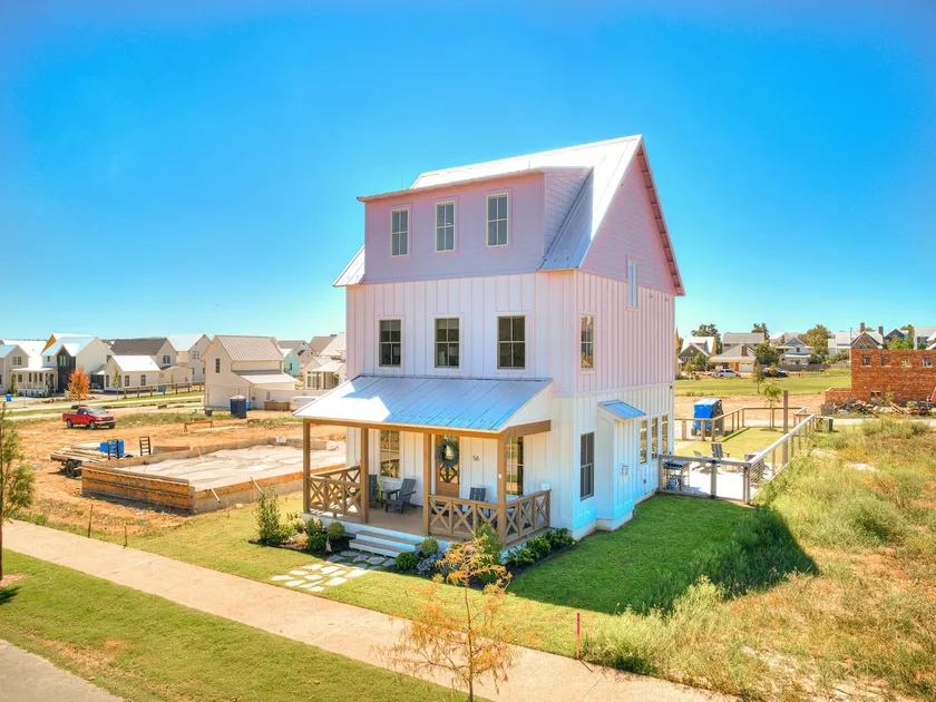 Lila House - Image 1