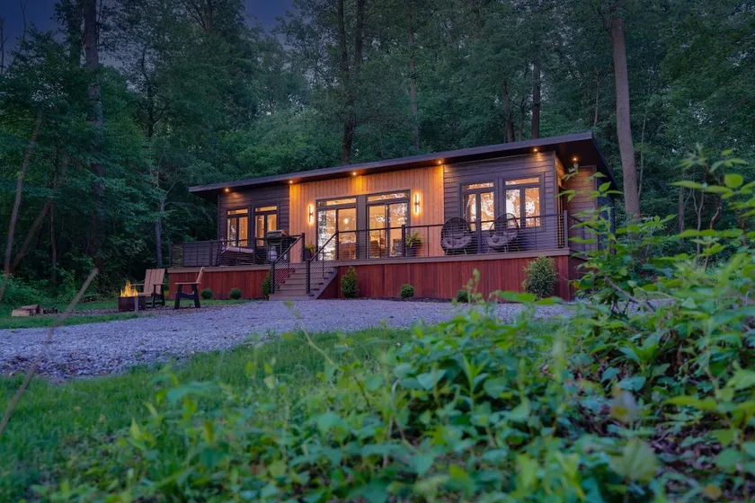 *Woodland Chalet* Hot Tub - Fire Pit - Grill - Image 1