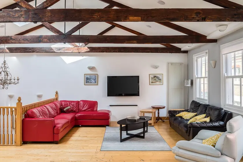Specious Family Kensington 5-bed House, Sleeps 10 - Image 1