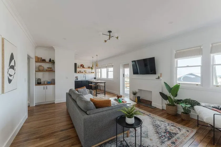 Burnie Retreat - Coastal Comfort Awaits - Image 1