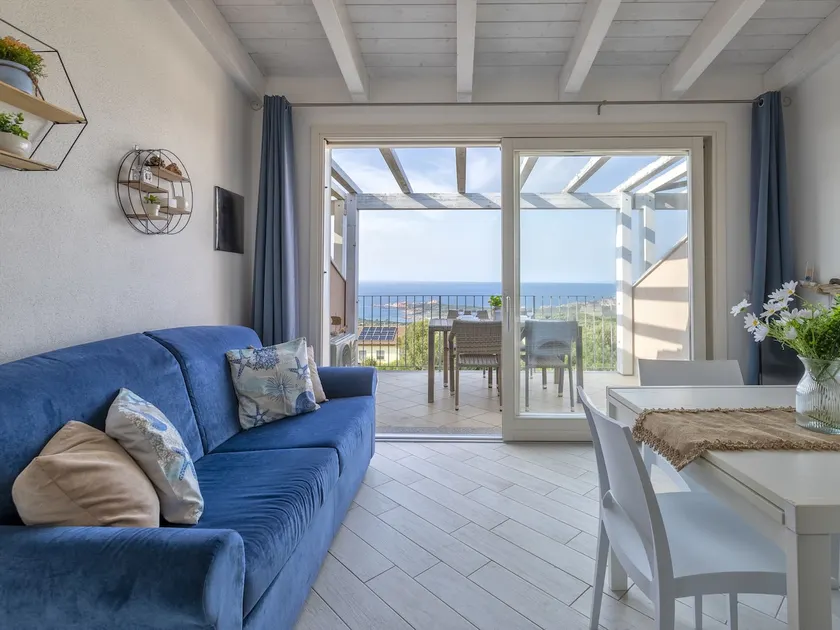 Island View Penthouse by Interhome - Image 1