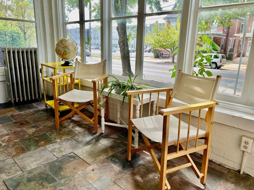 Sunroom Studio on 2nd - Image 1