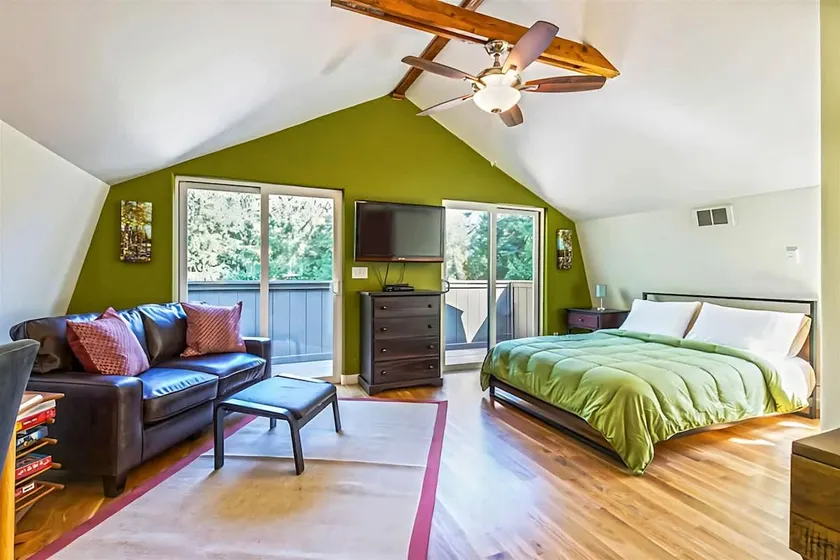 Arcadian Hideaway: Studio Loft in the Woods - Image 1