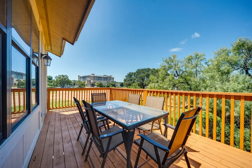 Townhome Near Lake LBJ w/ Deck & Patio! - Image 1