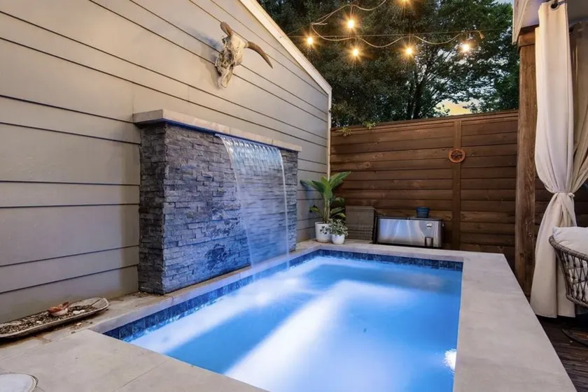 Downtown Private Oasis Stay Fire Pit & Hot Tub - Image 1