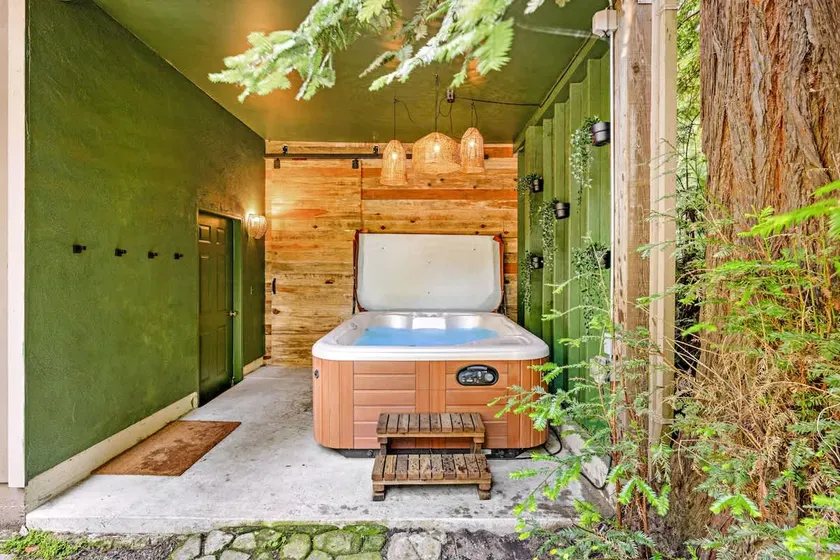 Charming 3BR with Hot Tub Balcony & Wood Stove - Image 1