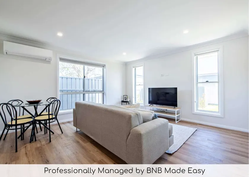 Cozy Getaway - Modern Central Unit | Garden View - Image 1