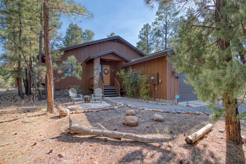 Cozy Cabin in Beautiful Torreon - Image 1