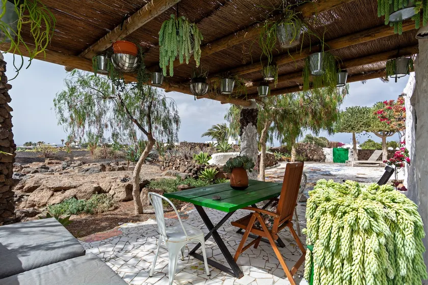 Bohemian Art House - 2BR in Yaiza & Garden - Image 1