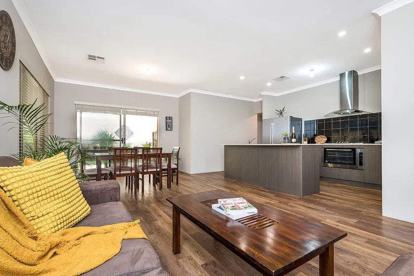 Family Friendly 4BR Home - Image 1