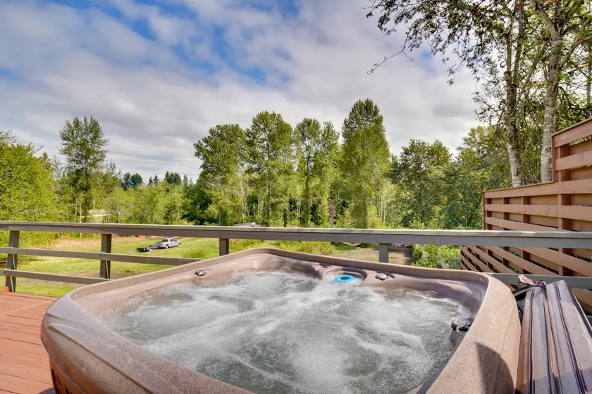 Pet-friendly Auburn Home on 3 Acres - Image 1