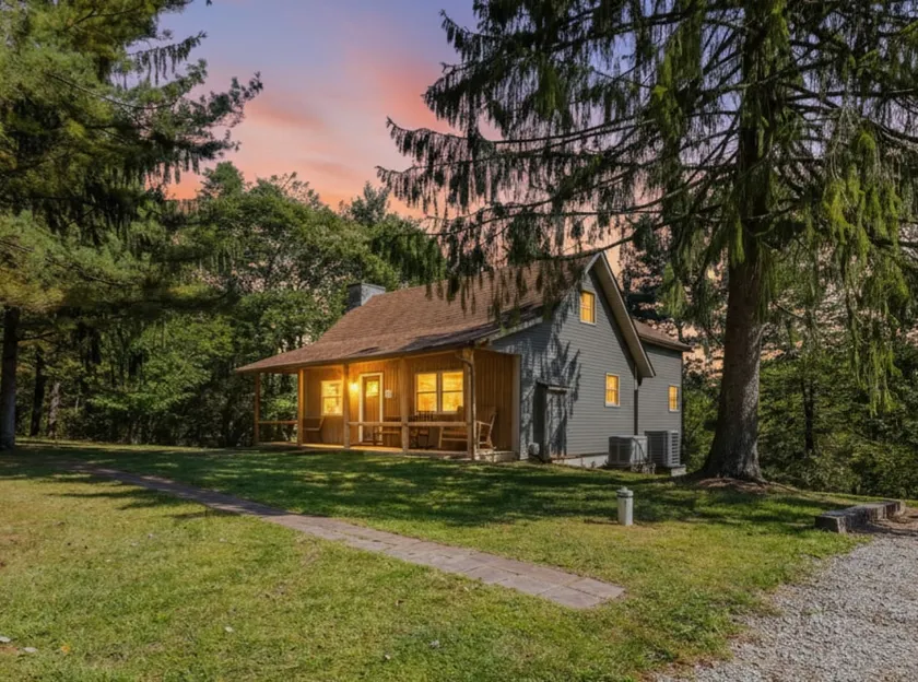 Private Pond · Hot Tub · Game Room · Hocking Hills - Image 1