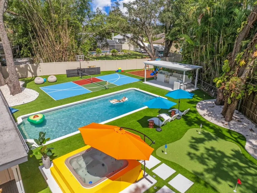 Heated Pool • Sleeps 32 • Pickle/Bball • Theater - Image 1