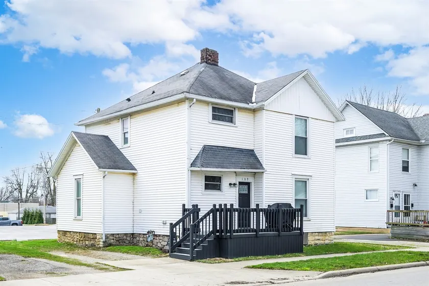 2 Bedroom Apartment in Downtown Bellefontaine - Image 1