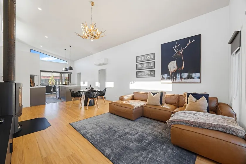 Station House - Mansfield - Sleeps 8 - Image 1