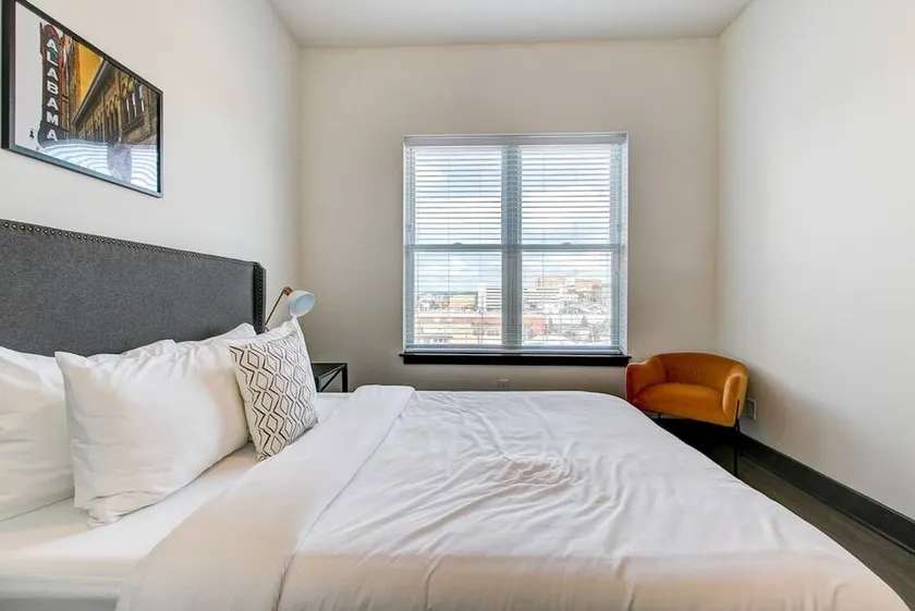 Cozy 1BR Getaway | Close to UAB - Image 1