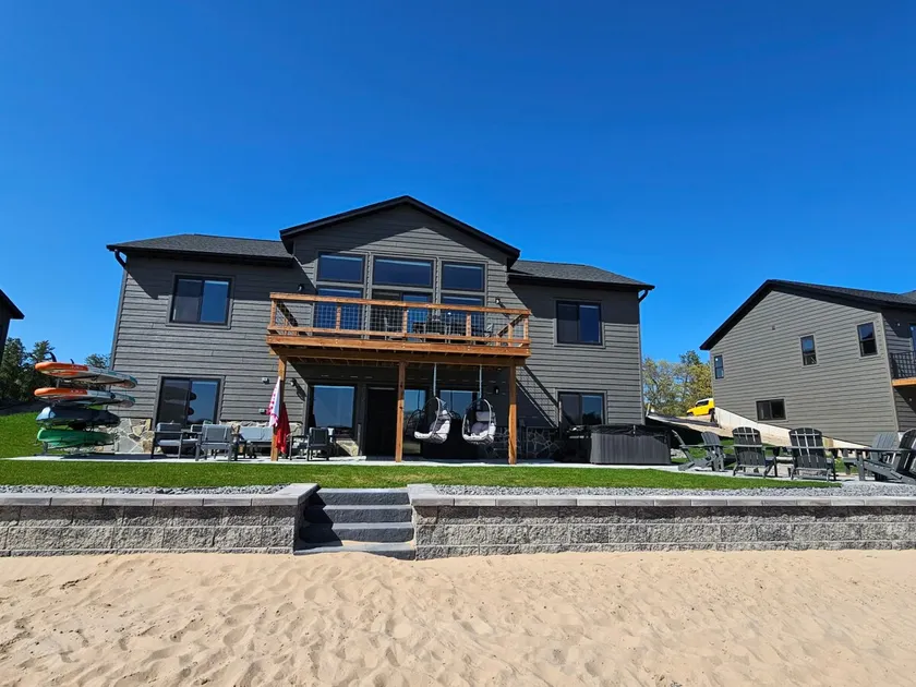 Sleeps 16 | Hot Tub + Game Room | Family Retreat - Image 1