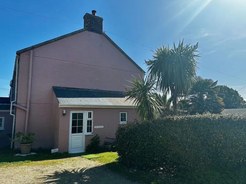 Granary Cottage - Trenance Farm Cottages - Image 1