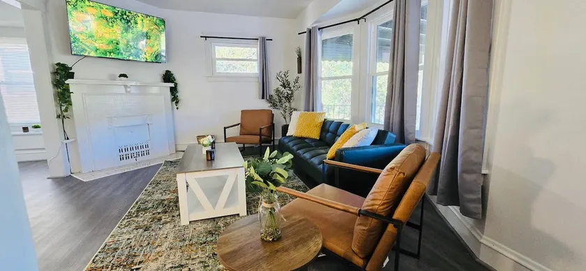 2024 Remodeled UP Unit 3bedroom in West CLE - Image 1