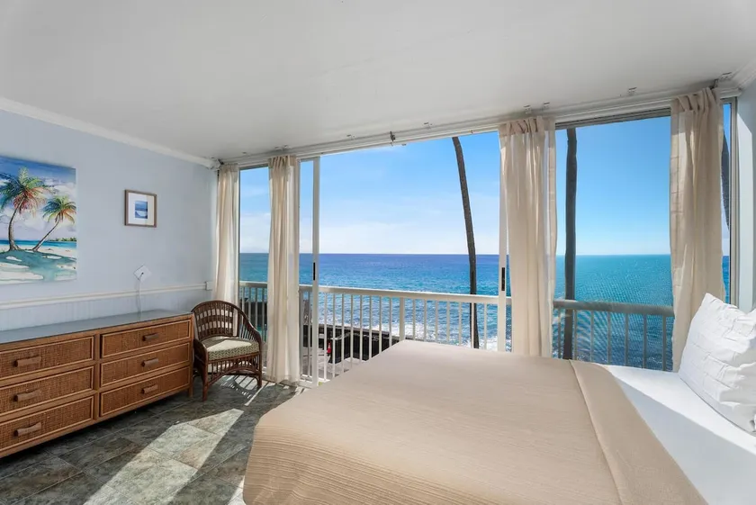 Kona Magic Sands#208 Beachfront, Spectacularly Rem - Image 1