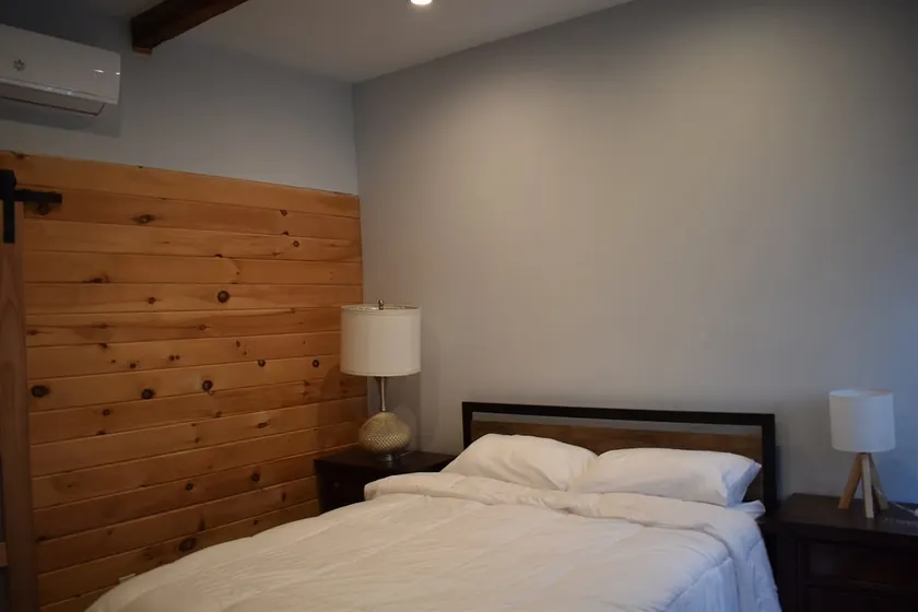 Tannersville Village on SawMill Creek Room #8- 2 Q - Image 1