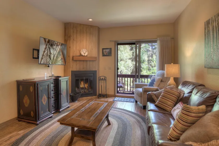 Alpine Aspen Escape w/ Shuttle, Views, Pool/Hot Tu - Image 1