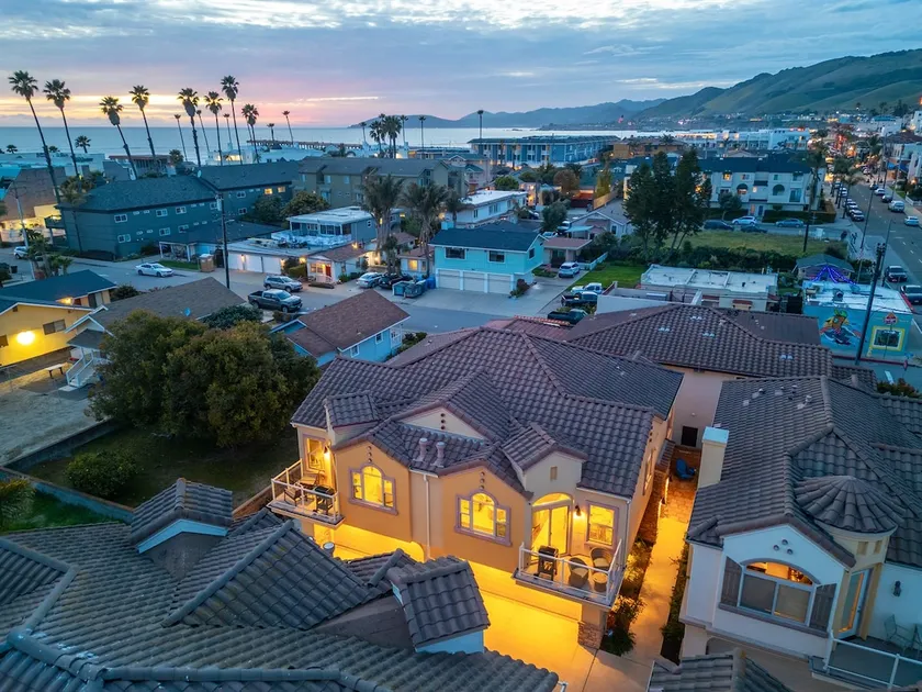 Two Homes One block to Beach! - Image 1