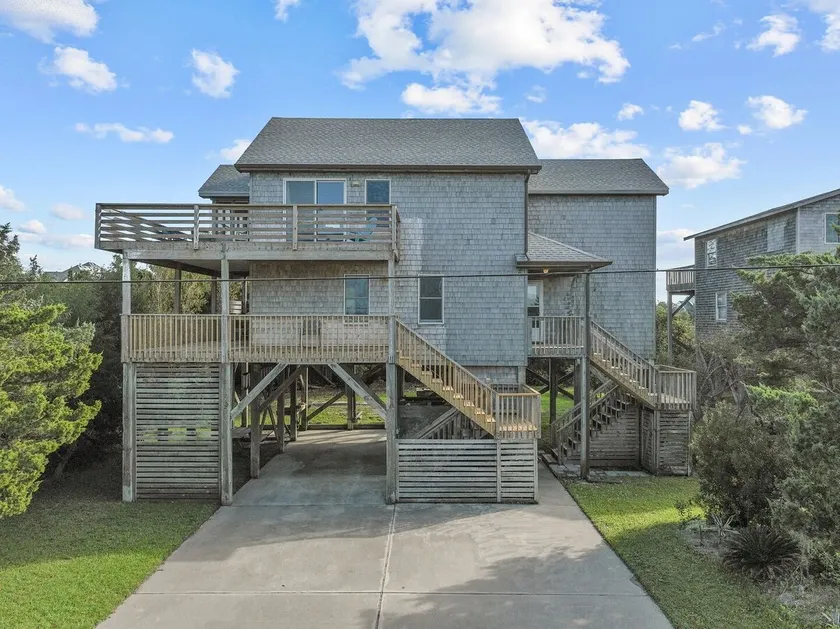 Short Walk To The Beach | Sun Deck - Image 1