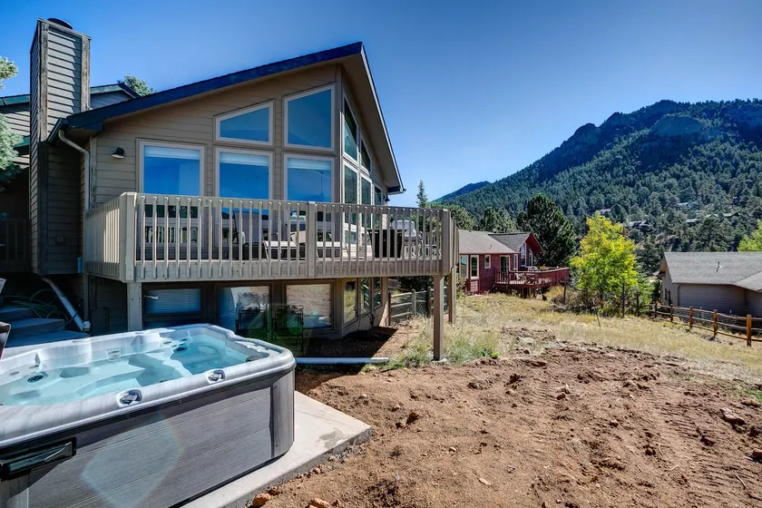 Baldpate Home - Premier Mountain Views & Hot Tub! - Image 1