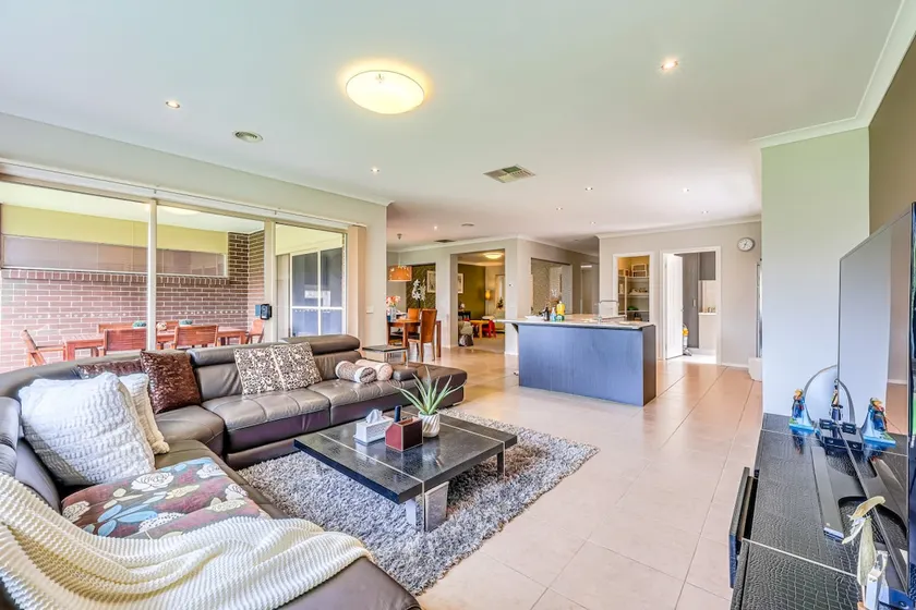 StayAU Spacious Stay Point Cook - Image 1