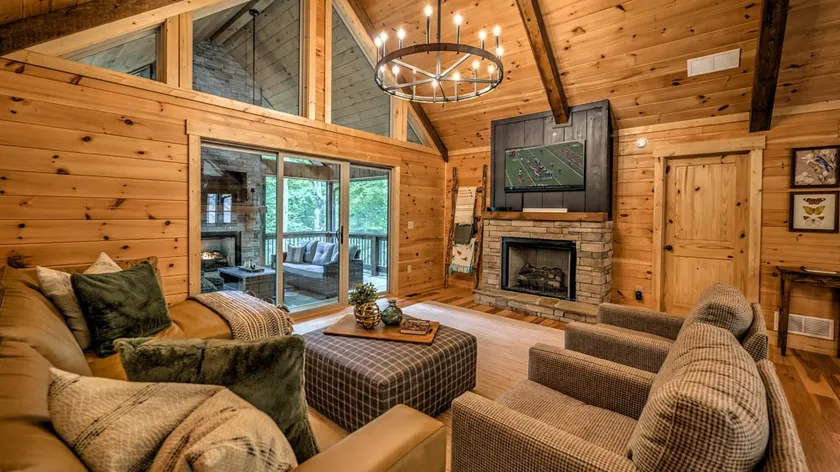 The Retreat at Laurel Creek- Screened Porch, Hot Tub, Outdoor Fireplace - Image 1