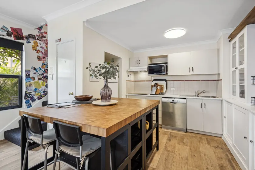 Family-Friendly Northbridge Stay w/ Pool & Parking - Image 1