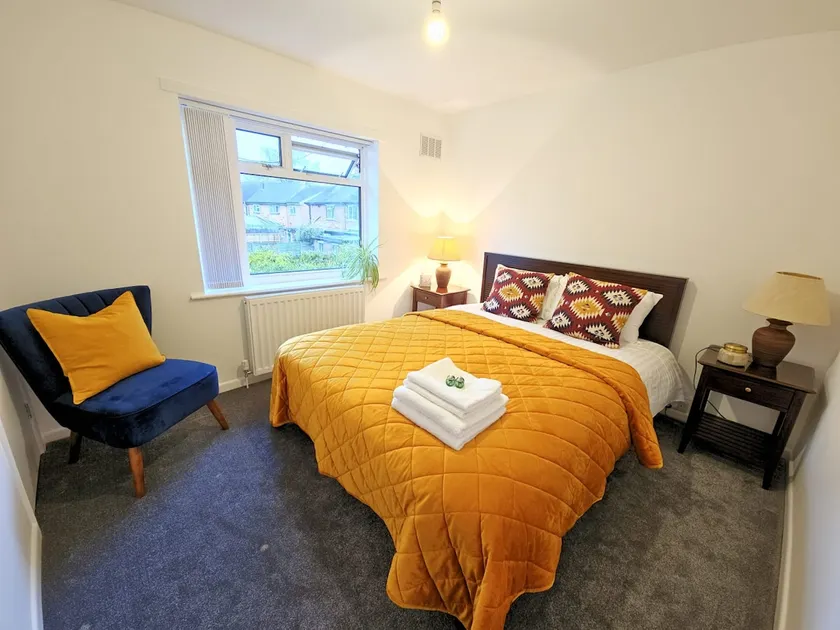 Spacious modern 3 bed home - Image 1