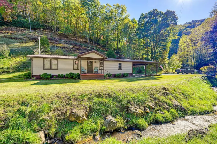 Creek Access & Spacious Yard: Quiet Sylva Home! - Image 1