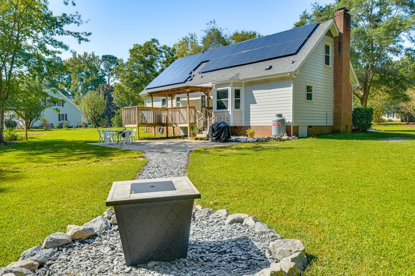 15 Mi to Raleigh: Pet-friendly Home w/ Fire Pit! - Image 1