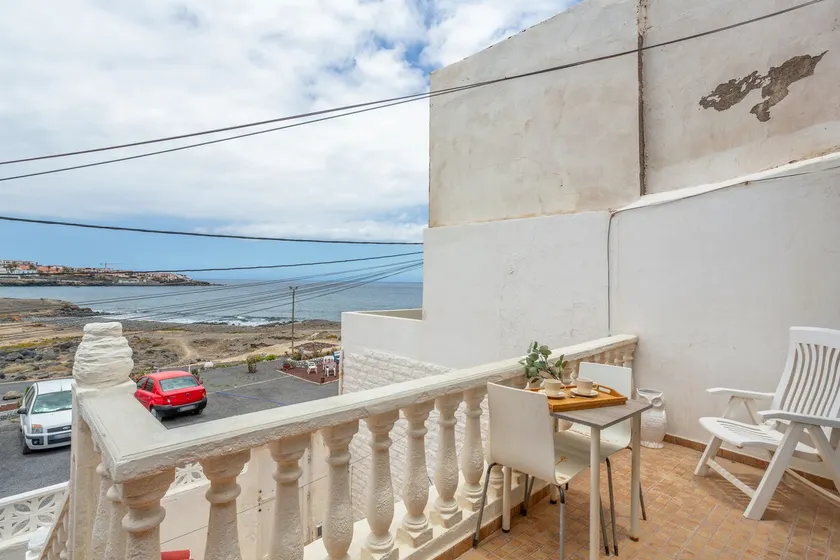 Beach House or Poris 2 - Image 1