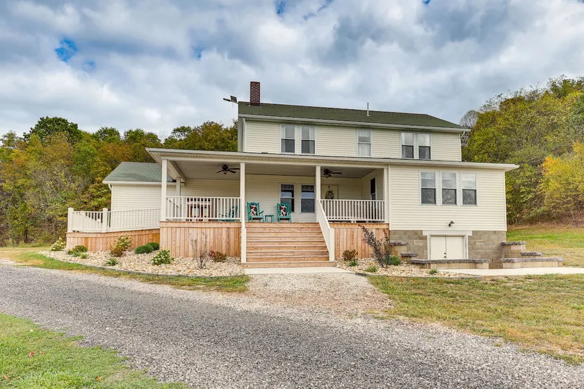 Wooded Escape w/ Pond & Grill in Pleasant City! - Image 1