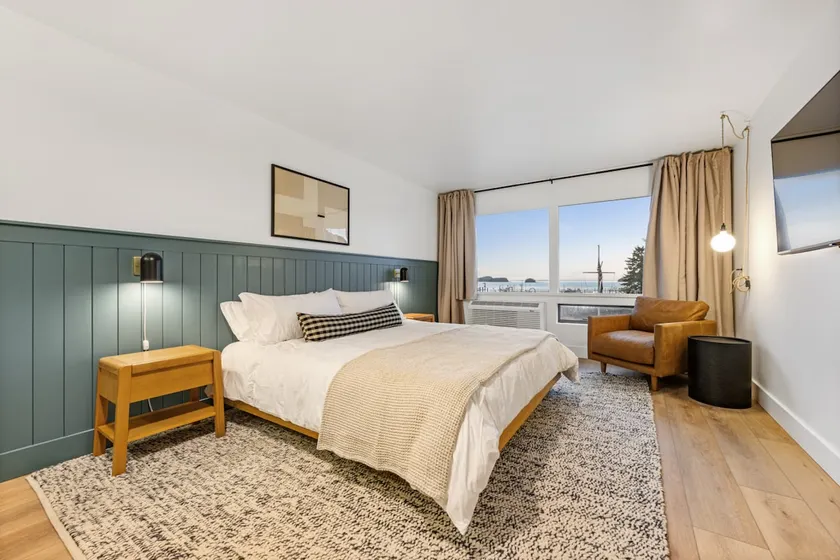 Comfort, Style & Views | Steps to Tours & Eats - Image 1