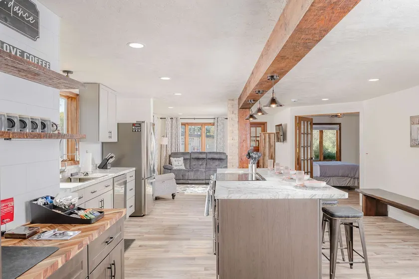 Waterfront Multi-Family Retreat w/ Pontoon & Firep - Image 1