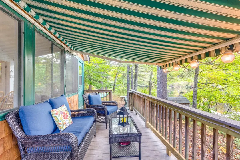 Idyllic Lakefront Cottage Near Mount Sunapee - Image 1